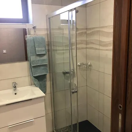 Luxury Apartment *